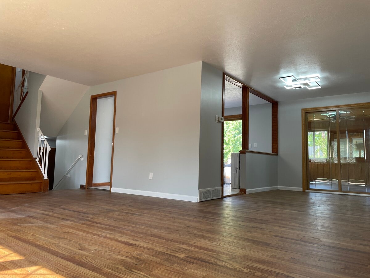 Photo - 6774 Reid Dr