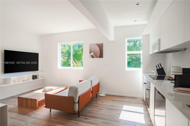 Photo - 136 NE 46th St Unit 3