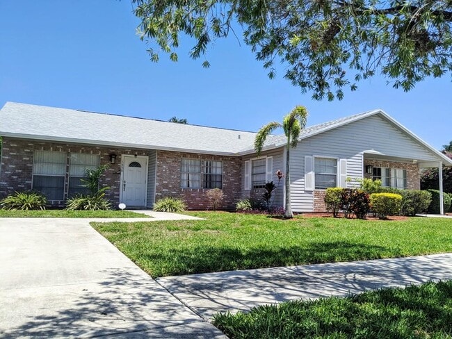 Photo - 1350 Riverside Cir