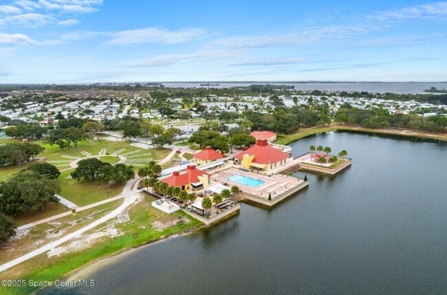 Building Photo - 415 Plover Dr