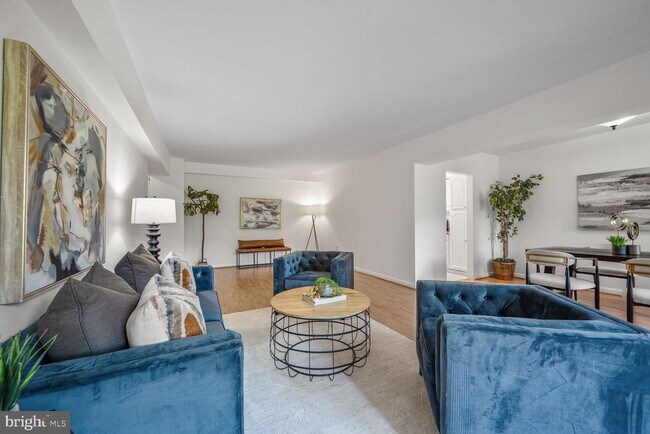 Photo - 4201 Cathedral Ave NW Unidad 303E