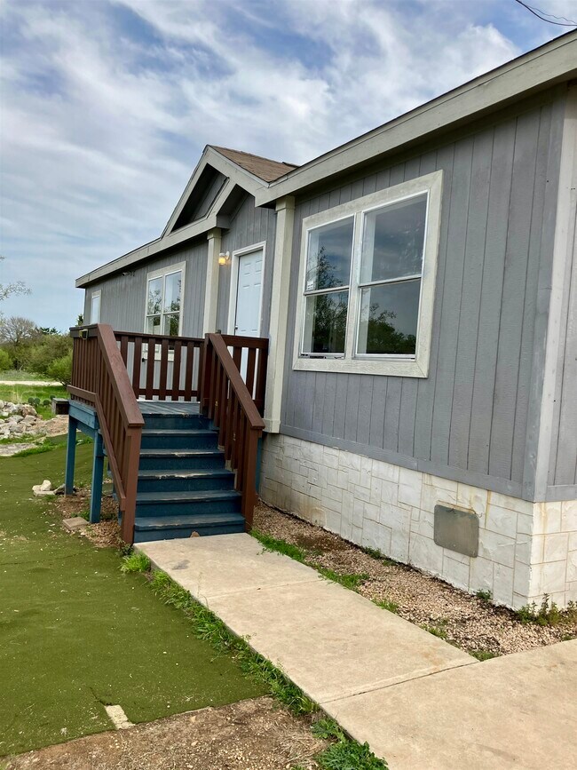 Photo - 2203 25th St