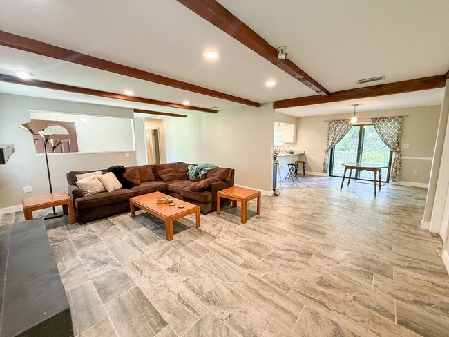 Photo - 305 NW 28th Terrace