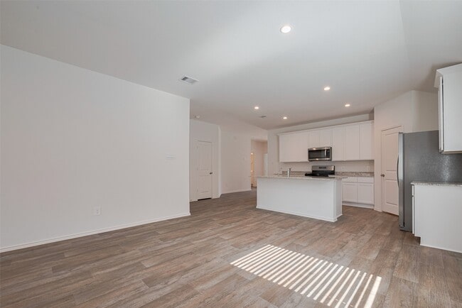 Building Photo - 30842 Brightwell Bnd Rental