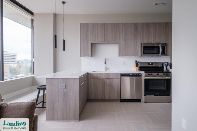 600 19th St N Unit 608