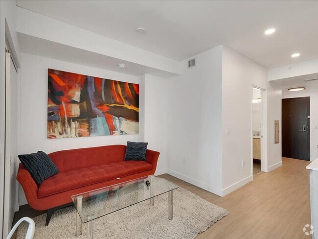 Building Photo - 817 N 6th St Rental