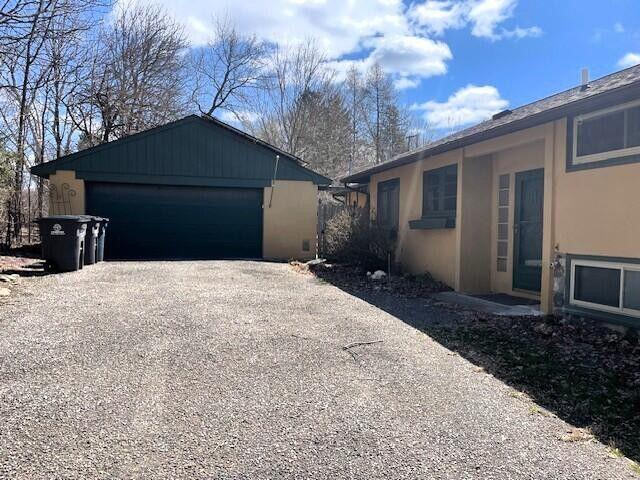 Building Photo - 3079 Pittsview Dr