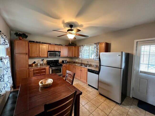 Photo - 1104 Cornell St Apartments Unit 1