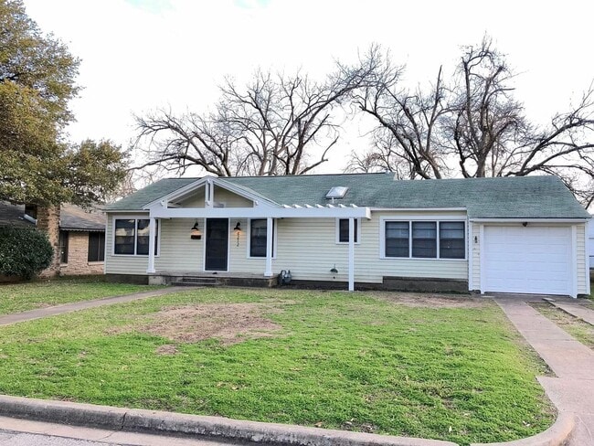 Building Photo - 4212 Morrow Ave