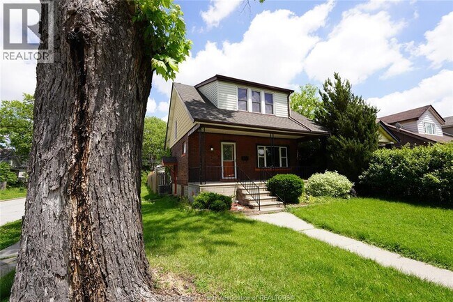 Photo - 1450 Bruce Ave