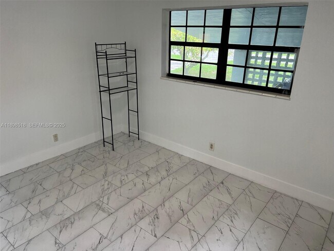 Photo - 4421 NW 33rd St