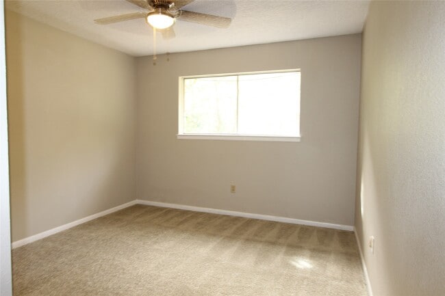 Photo - 3111 Long Meadow Dr