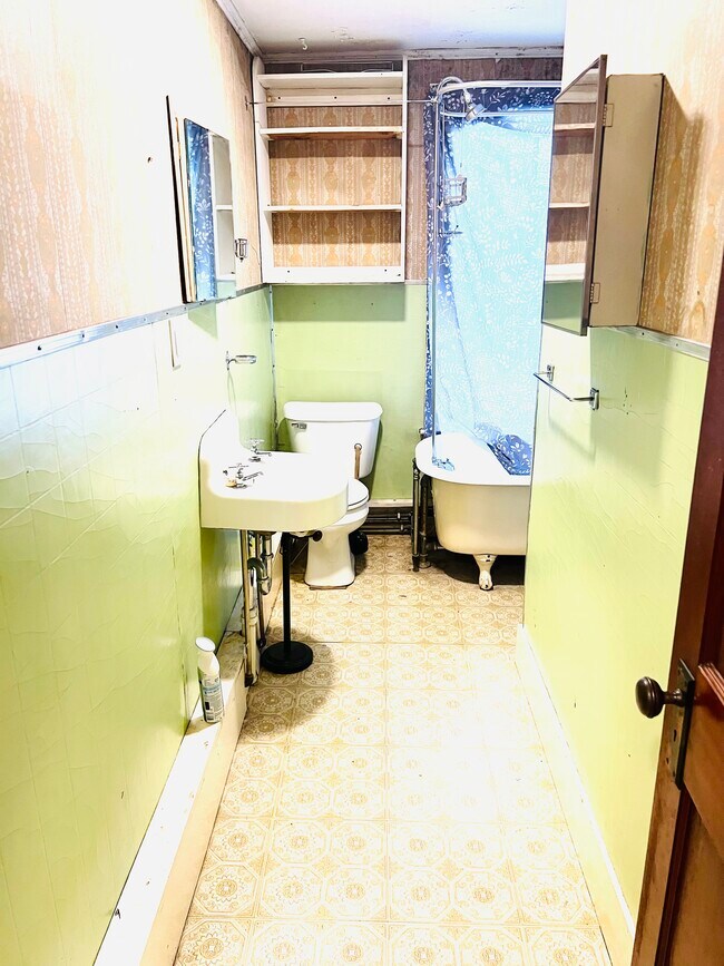 Only full bath located on second floor - 10 Chandler St Unit 2
