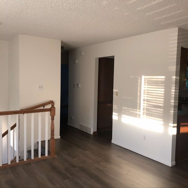 Photo - 905 Ponderosa Dr