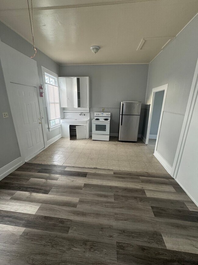 1113 17st Apartment Unit 10 Galveston, TX