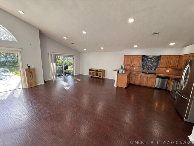 Photo - 1304 Lake Breeze Dr