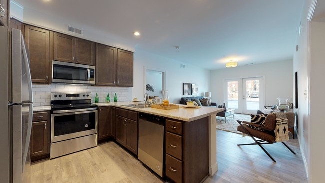 Photo - 1001 Russell Blvd