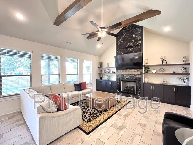 Photo - 2061 Larry Ln