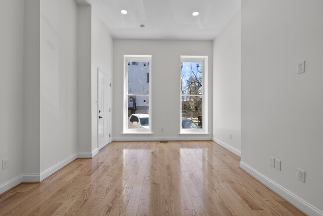 Photo - 530 N Carrollton Ave