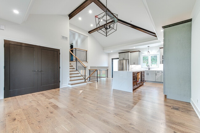 Photo - 5330 W 86th St