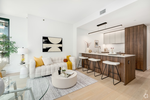 Building Photo - 280 Spear St Unit 2Q Rental