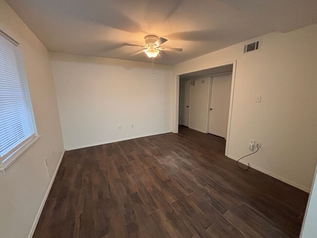 Photo - Welcome to this charming 3-bedroom, 2-bathroom home located in the heart of Russellville, AR.