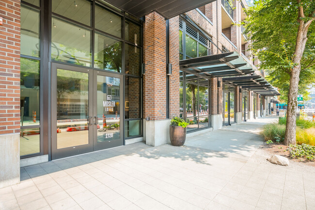 STRIKING Air Conditioned Loft Over Elliot Bay - STRIKING Air Conditioned Loft Over Elliot Bay Unidad 1013