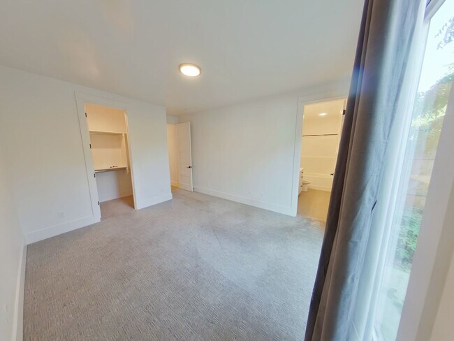 Photo - 658 E 16th Ave Unit 2