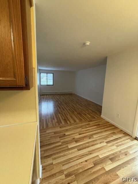 Photo - 325 Village Blvd N