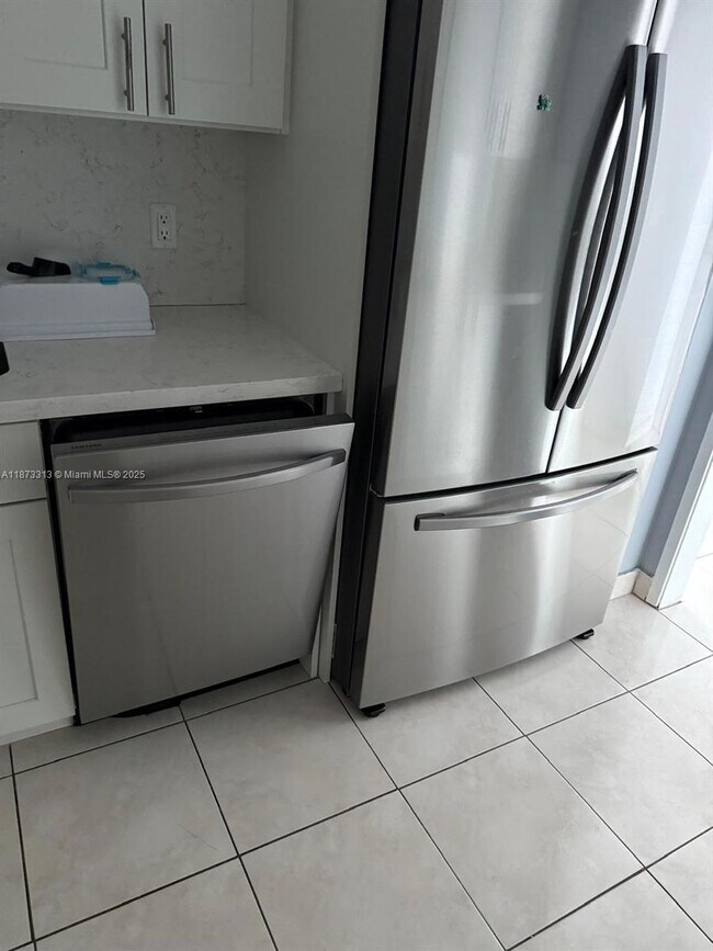 Photo - 400 Kings Point Dr Unit 525