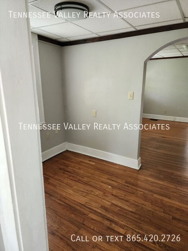 Photo - 419 Noelton Dr SW