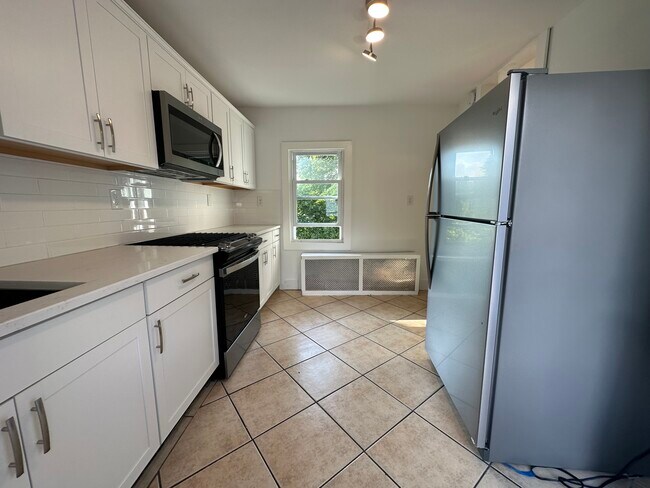 Photo - 71 Grove St Unidad #2