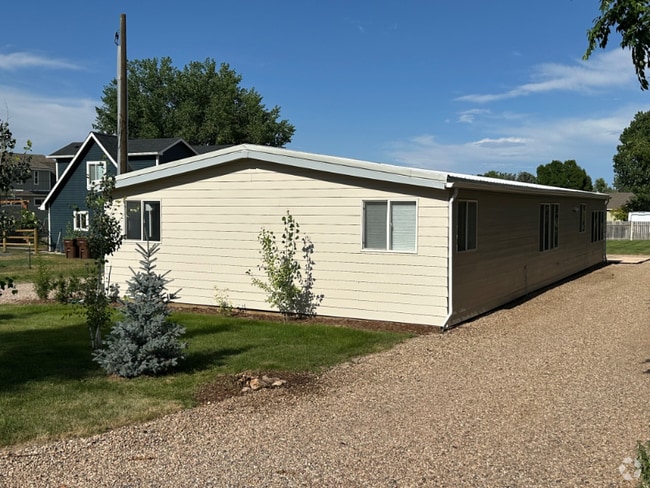 Building Photo - 4020 Kern St Rental