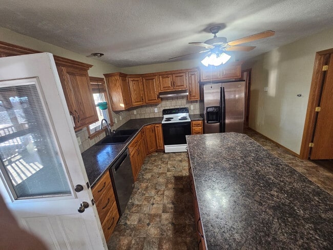 Photo - 821 W Spruce St