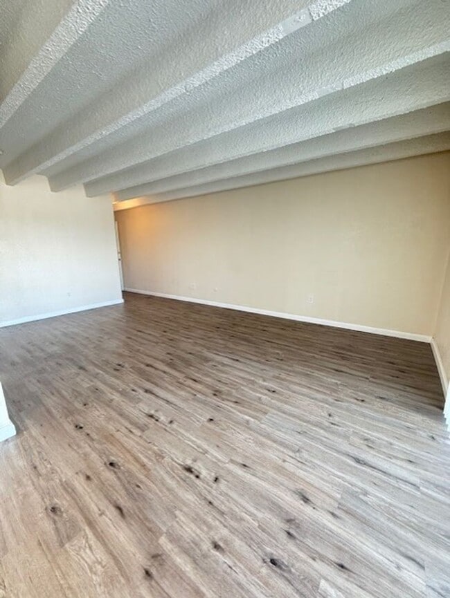 The Lanai Apartments