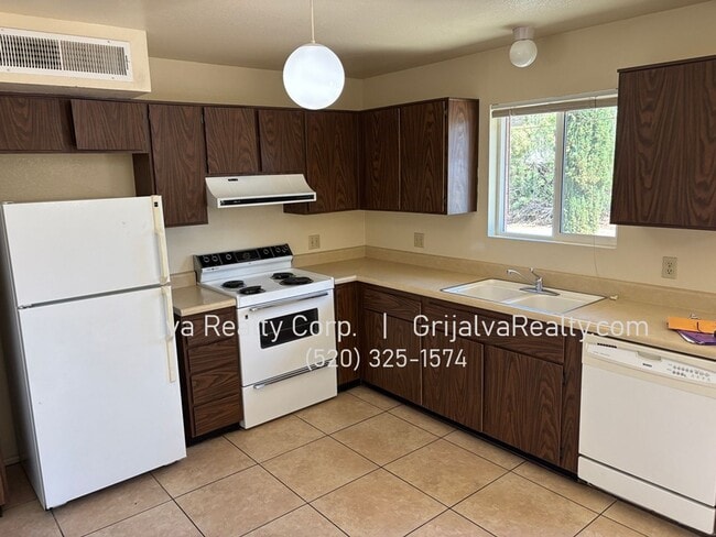 Photo - Beautiful 3 Bedroom, 2 Bath Eastside House (Escalante/Camino Seco)