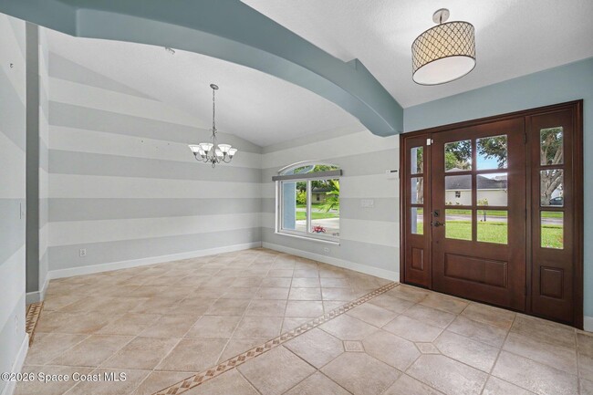 2553 Christopher Dr