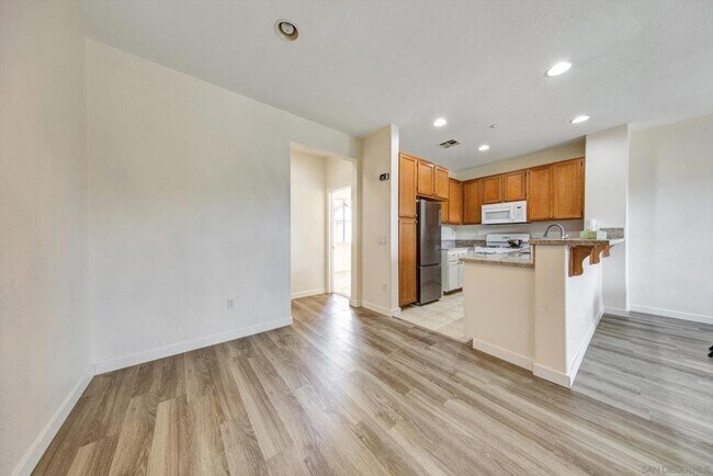 Photo - 1583 Sumac Pl