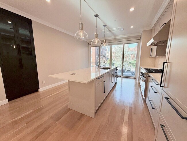 Photo - 143 Warren Ave Unit 2