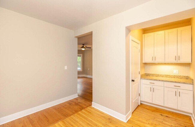 1337 W Touhy Ave Unit 3N
