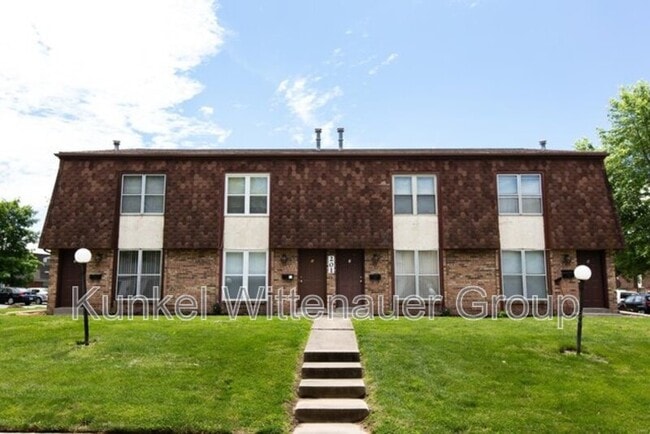 Building Photo - 201-1 West Wesley Rental
