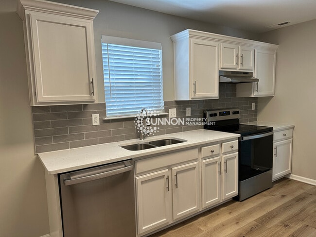 Photo - Newly Remodeled 5 Bed 2.5 Bath