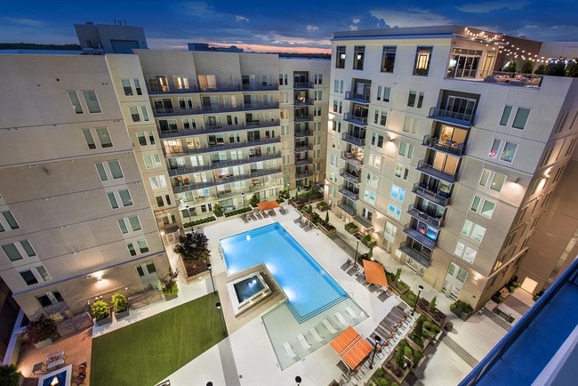 Venue Brookwood Apartments