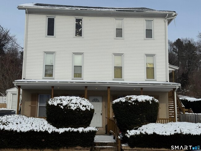 Building Photo - 29 Moulthrop St Unit 1