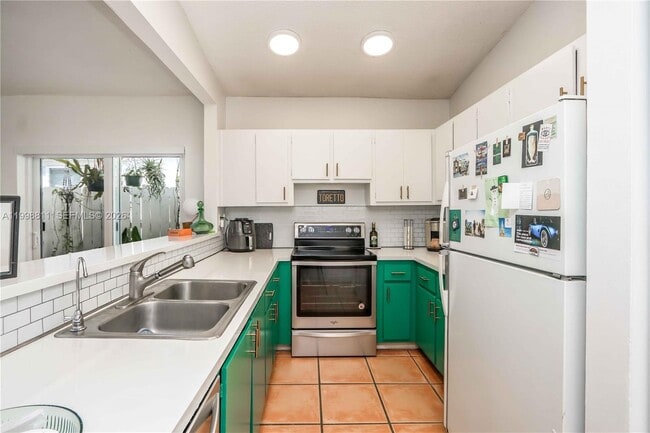 Photo - 3155 Jackson Ave