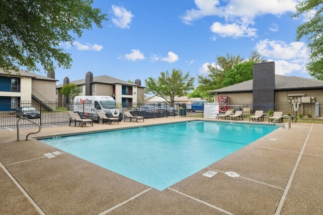 Heritage Square - Heritage Square Apartments