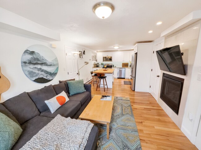 Photo - Beautiful Condo In Beverly MA!