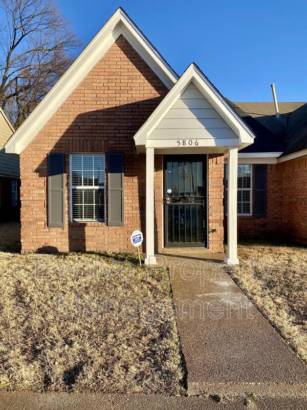 Photo - 5806 Ashridge Pl House