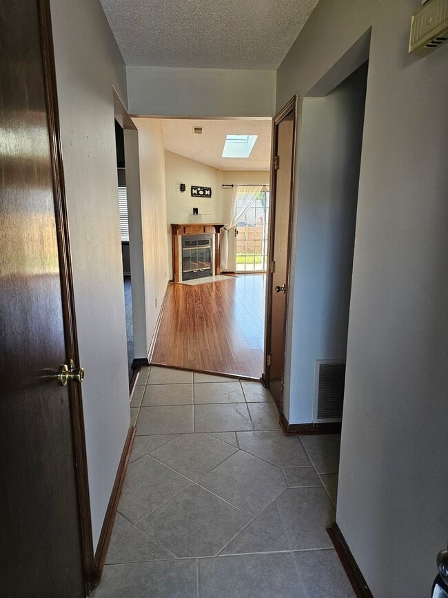 508 Independence Ct