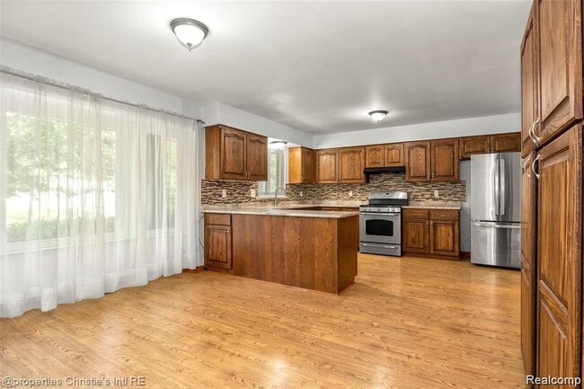 Photo - 21385 Deerfield Dr